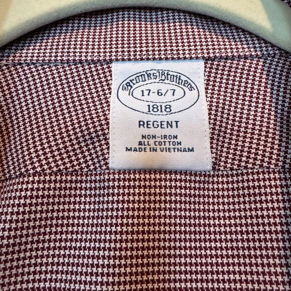 Brooks Brothers 1818 Regent Non-Iron Shirt Burgundy Micro Houndstooth 17 6/7 - Picture 2 of 10